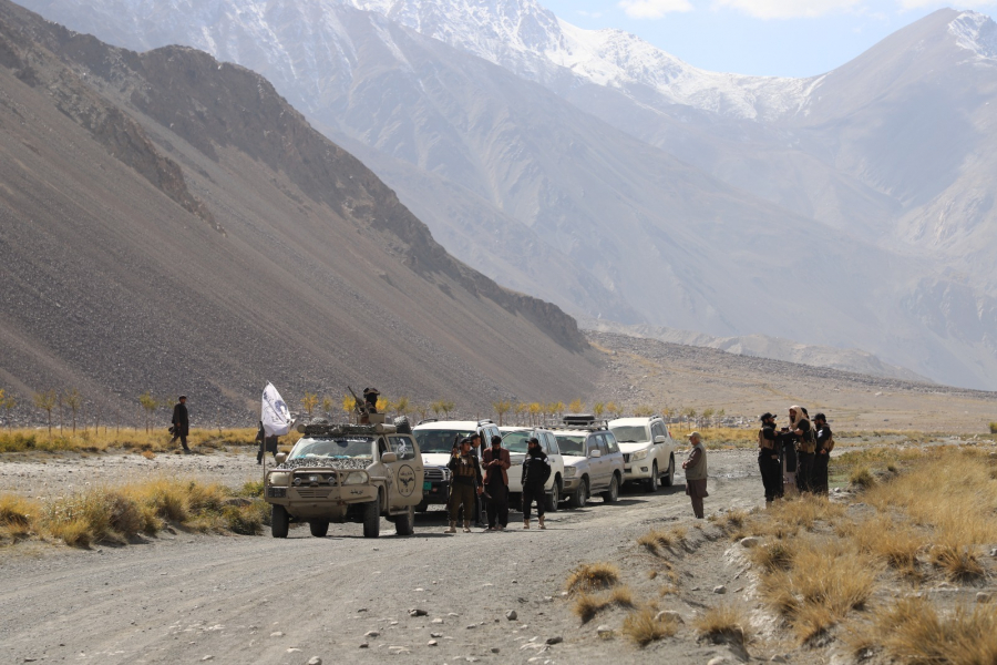 Кыргызстан-передал-гуманитарную-помощь-Афганистану-—-фото