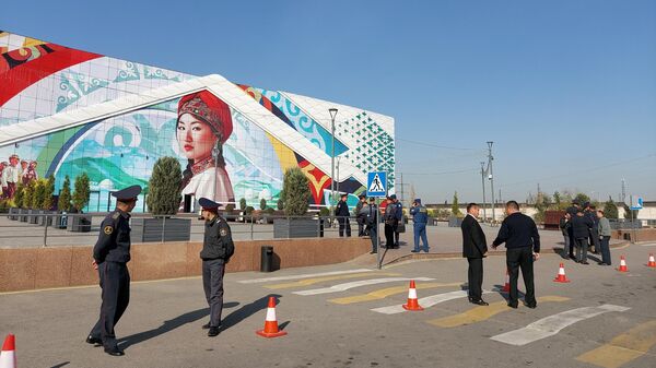 В-Бишкеке-из-за-сообщения-о-бомбе-эвакуировали-посетителей-«Азия-Молла»