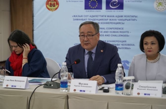 В-Бишкек-обсуждают-уголовное-правосудие-и-права-человека