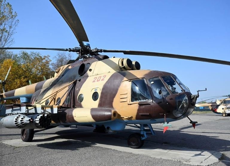 Жапаров:-Парк-военных-воздушных-судов-КР-пополнился-еще-двумя-вертолетами